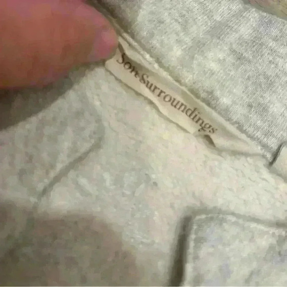 Soft surrounding white cardigan with embroidery size large - Picture 3 of 7